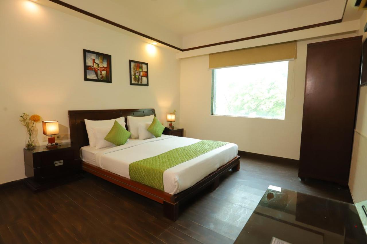 The Picasso Residency - Naraina New Delhi 호텔 외부 사진