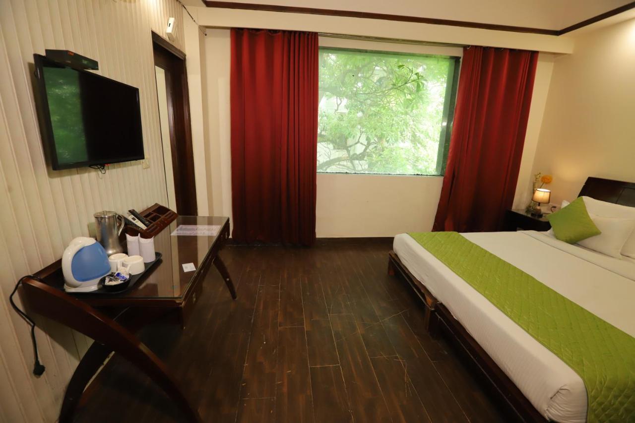 The Picasso Residency - Naraina New Delhi 호텔 외부 사진
