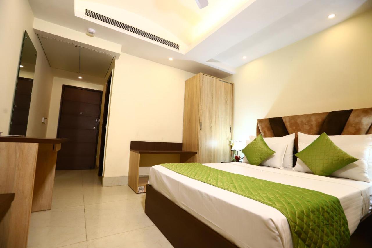 The Picasso Residency - Naraina New Delhi 호텔 외부 사진