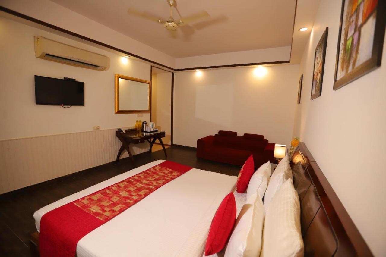 The Picasso Residency - Naraina New Delhi 호텔 외부 사진