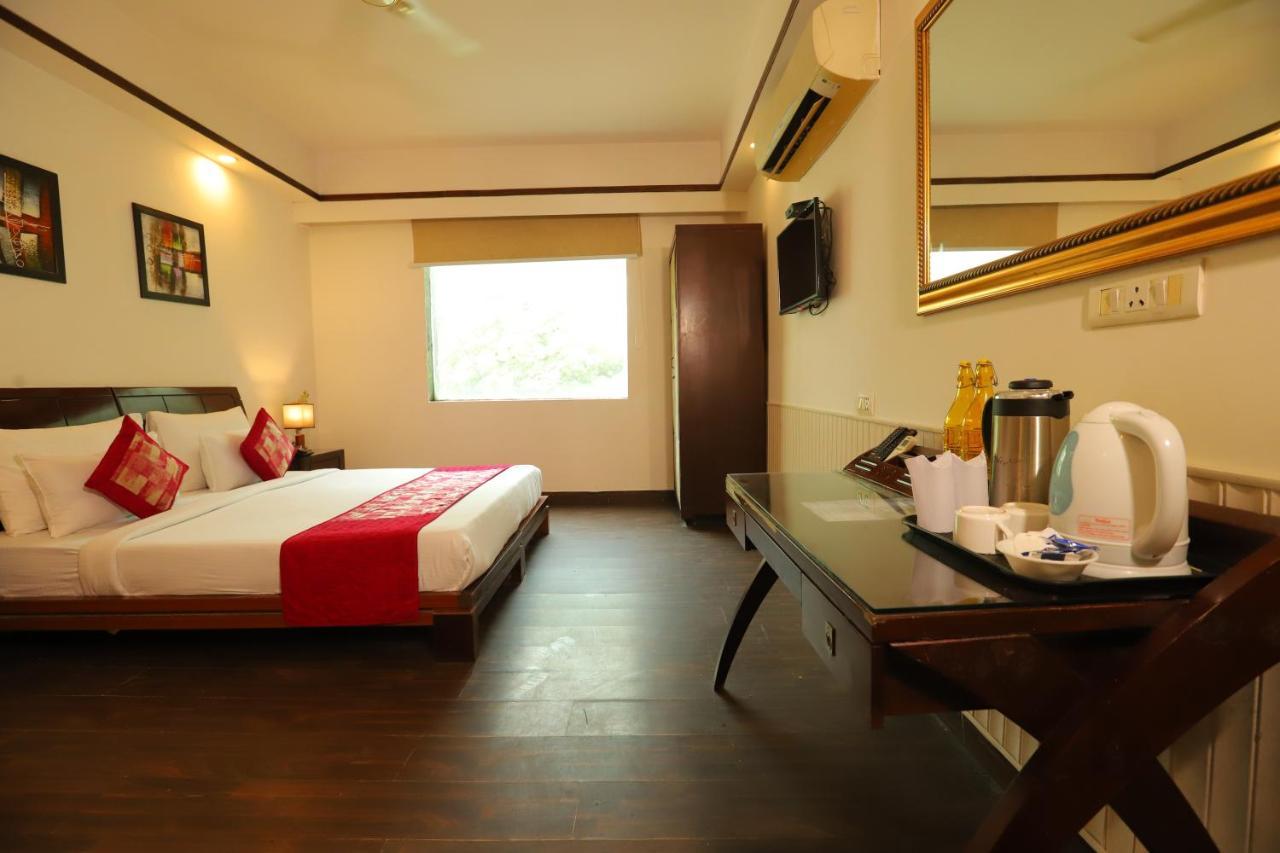 The Picasso Residency - Naraina New Delhi 호텔 외부 사진