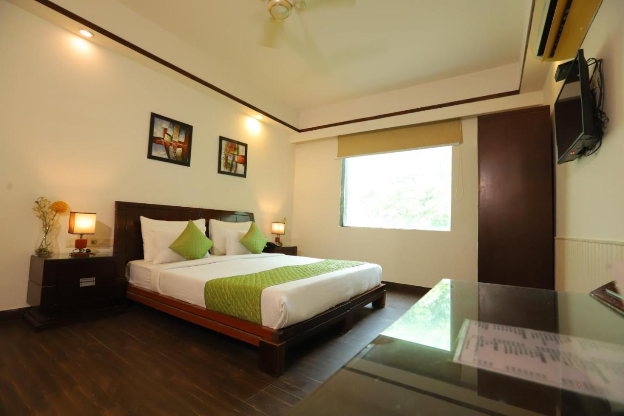 The Picasso Residency - Naraina New Delhi 호텔 외부 사진