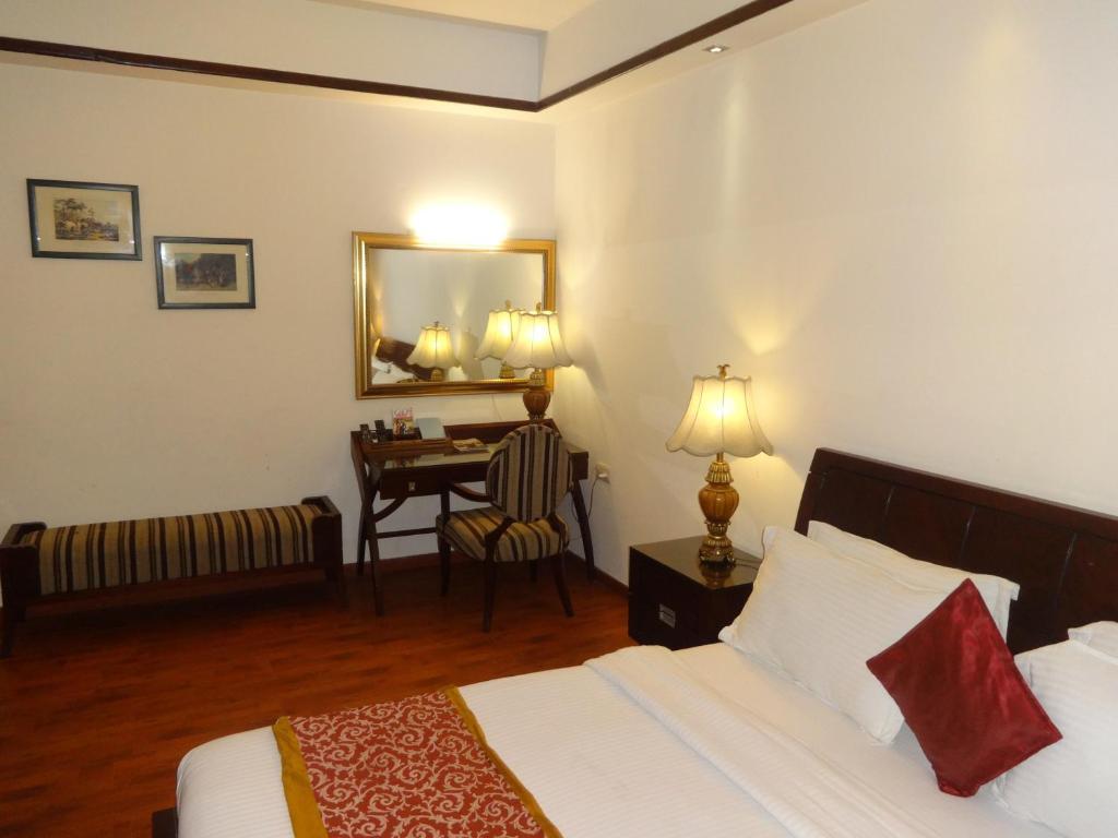 The Picasso Residency - Naraina New Delhi 호텔 외부 사진